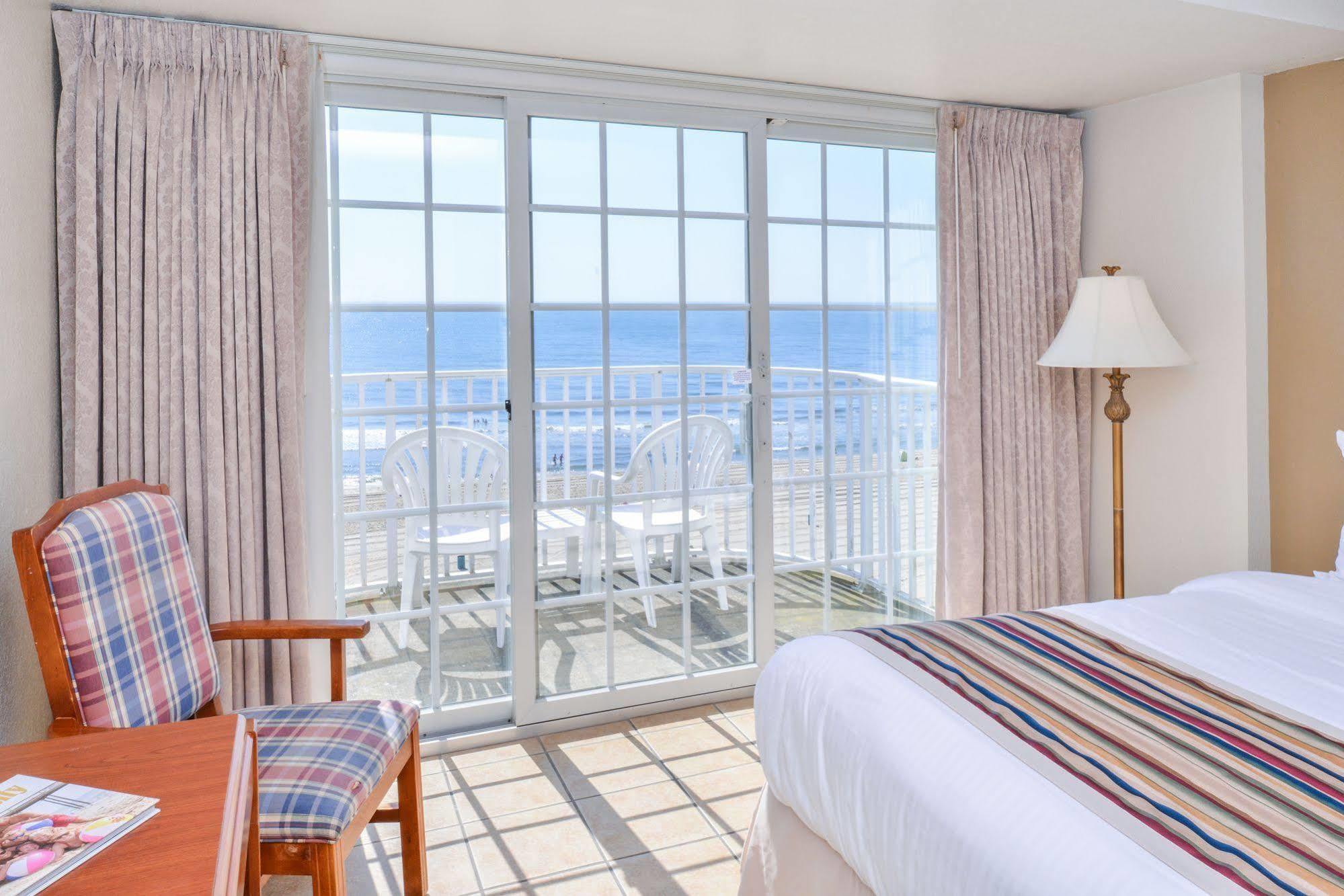 Paradise Plaza Hotel 3*